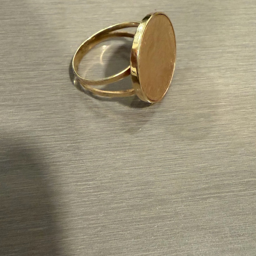 Gold Coin Ring - Picture 4 of 7